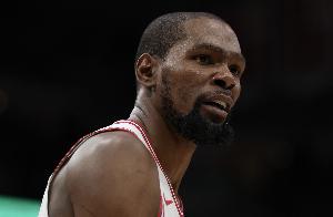 KD谈外界批评：无论我在哪 只要输球人们就会说我脸上没了笑容