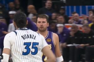 第16次技犯！东契奇喷比塔泽：别说我家人的坏话！我非揍扁你不可