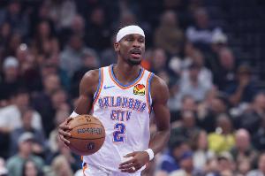 根本挡不住！SGA轻松砍40分7助&第三节砍16分 连续131场得分20+！