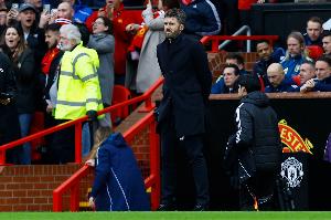 邮报：曼联能承受挫折，甚至那些看似不公的判罚，前提是尺度统一