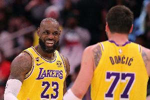 力争8连胜！詹姆斯、东契奇、里夫斯背靠背均可以出战热火！