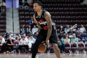 还在奋战！富尔茨发展联盟代表猛龙905出战 9中4得10分3板5助