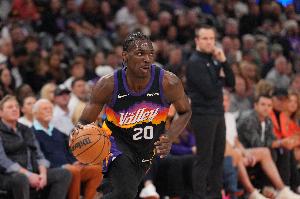 弗莱明：关键时刻能留在场上感觉很棒 会做好罚球准备不会退缩