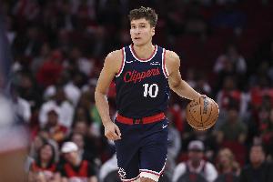 还有一战之力！博格丹半场4中3拿下9分1板1助