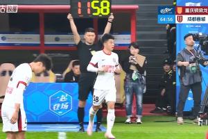 比赛第64分钟，韦林顿受伤无法坚持，廖荣祥替补登场