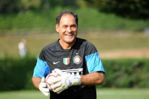 国米悼念前门将教练西尔维诺·罗洛：向其家人致以最诚挚的慰问