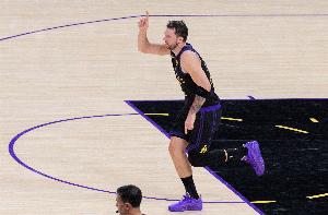 打服+1！帕金斯：东契奇狂砍60分 我得考虑更换赛季一阵人选了