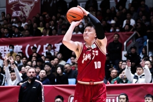 浙江官方:刘泽一腰椎间盘突出伴坐骨神经痛&棘间韧带损伤 伤停4周