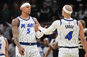 起伏这么大？魔术惜败湖人遭遇四连败 在此之前曾七连胜