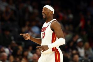 埃迪·豪斯：我不在乎阿德巴约罚球多少次 他本可拿90分