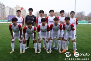 上海海港富盛经开6-1上海赛更达，李圣龙双响杨黔东获处子球