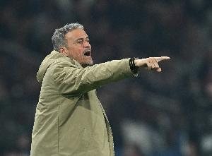 法甲教练月薪排名：恩里克100万欧断层居首，丰塞卡35万欧次席