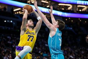 不得了！克尼佩尔有望成为首位夺得NBA联盟赛季三分王的新秀球员